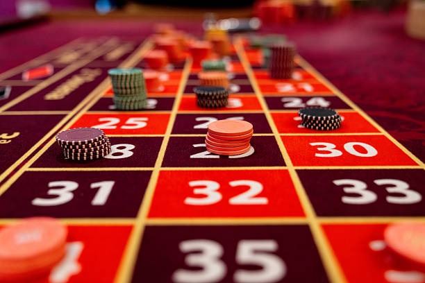 Multilingual dealer support at kamus togel